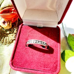 Lia Sophia Unisex Band Ring Size 9